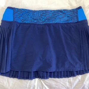Lululemon Pleaded skirt
